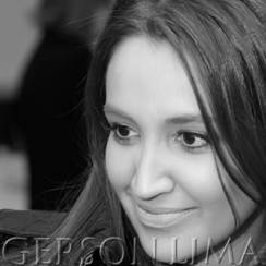 Priscilla Müller é Arquiteta e Urbanista, pós-graduada em Interior Desing pela Universidade Politécnica da Catalunya e Máster em Projeto de Interiores e Luminotécnica pelo Instituto Europeo di Design em Barcelona. Trabalhou com projetos para instituições comerciais, entre elas, Café y te, Regia e Colmado Quilez em Barcelona na Espanha. Integrou a equipe de um dos maiores escritórios europeus de arquitetura e interiores, a Gca Arquitectes Associats em Barcelona. Executou projetos de luxo para hotéis, restaurantes, empresas de grande porte entre outros na Espanha. Hoje morando em Curitiba, e com seu studio próprio atua no mercado de arquitetura e interiores em Curitiba, Brasil e em outros países do mundo.