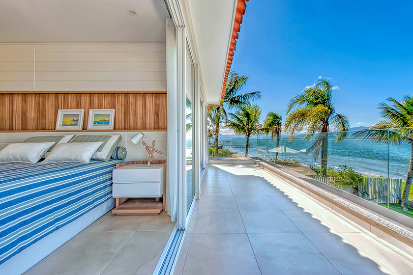 Foto de uma casa de praia, projetada pela arquiteta Ana Leticia Virmond