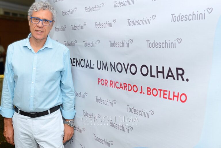 Todeschini oferece palestra sobre empreendedorismo para Arquitetos e Designers em Curitiba