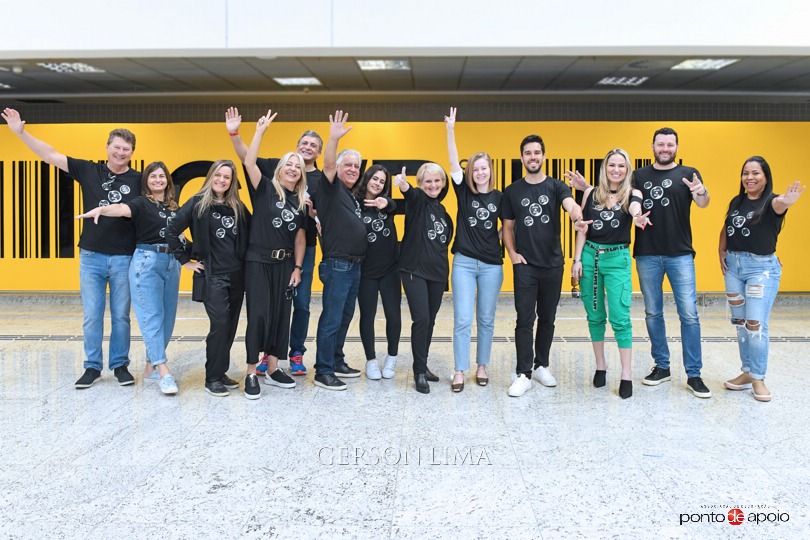 A Delegação da Ponto de Apoio PR embarcou nesta quinta – feira  (21/10), para comemorar com os profissionais de arquitetura e design de interiores ganhadores do Concurso TOP 100 KAZA 2020, para o Club Med Trancoso – Bahia. Uma programação com atividades culturais e de lazer para promover a integração com os profissionais dos outros estados.