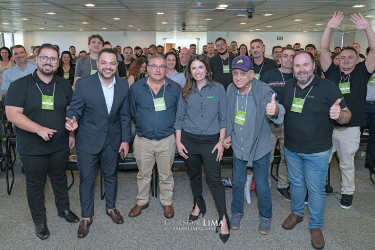 Vidromax Distribuidora de Perfis e Acessórios de Alumínio