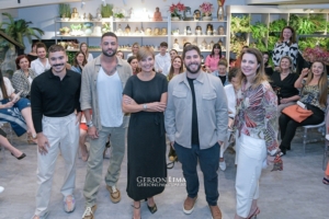 Maior loja de decoração de Curitiba, a Dcor&Gift reuniu na última quinta-feira (23) os designers de Interiores Claudia Baggio e Roger França e o jornalista Daniel Moura que estiveram em Milão, e Débora Mateus, editora da Revista Habitat, para debater os principais insights e tendências internacionais que foram apresentados durante o Salão de Milão 2024.
