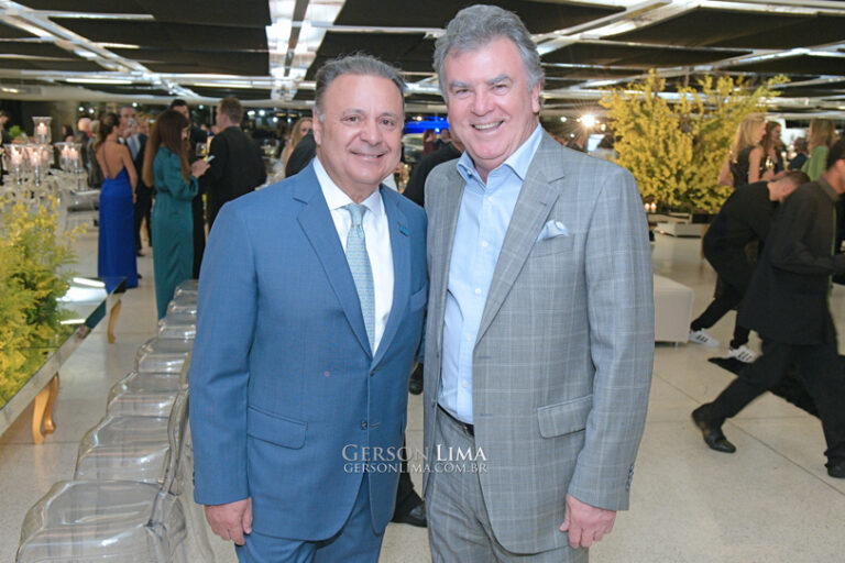 Carlos Eduardo Canto | Troféu no Prêmio Personalidades TOPVIEW