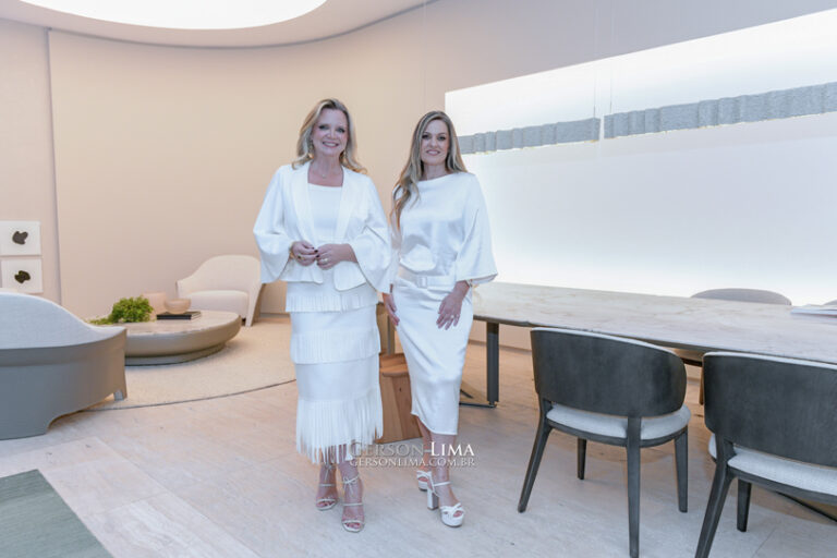 Artefacto | Vitrines assinadas pelas arquitetas Jocymara Nicolau e Caroline Bollmann