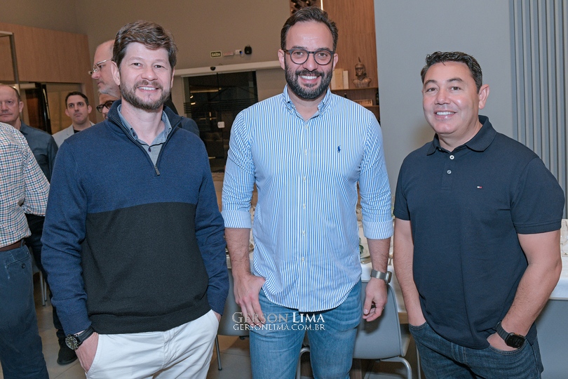 A Confraria Conselheiros e Governança, presidida por Idevan Lopes, realizou ontem (02/09) mais um encontro na PERFACTO CASA, em Curitiba. O evento reuniu conselheiros e líderes empresariais para uma noite de reflexão, cooperação e confraternização.