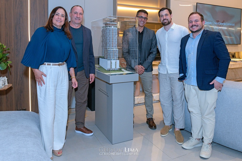 Lucas Marangoni apresenta investimentos imobiliários da Vici em Barra Velha SC durante evento em Curitiba