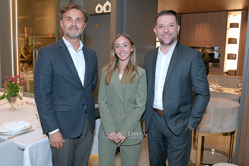 CONFRARIA IMOBILIARIA CURITIBA 021