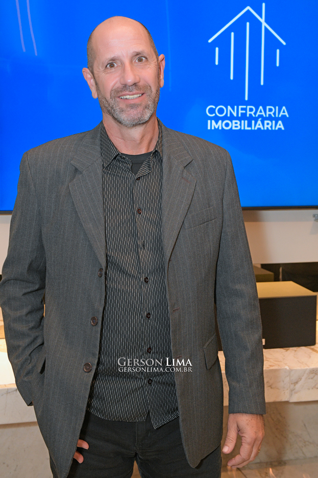 CONFRARIA IMOBILIÁRIA CURITIBA 027