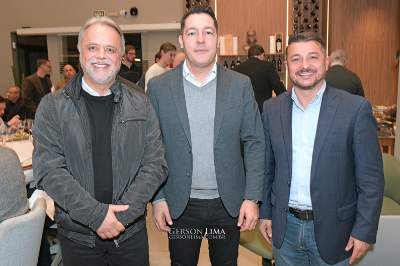 CONFRARIA IMOBILIÁRIA CURITIBA 029