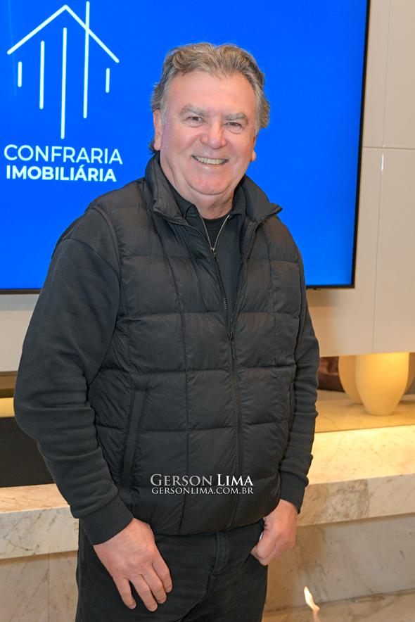 CONFRARIA IMOBILIÁRIA CURITIBA 108