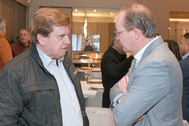 CONFRARIA IMOBILIÁRIA CURITIBA 115