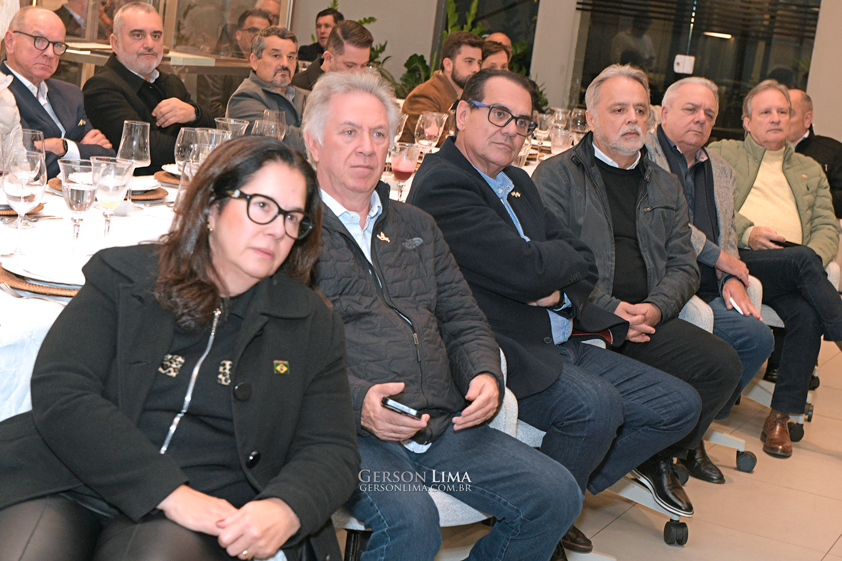 CONFRARIA IMOBILIÁRIA CURITIBA 138