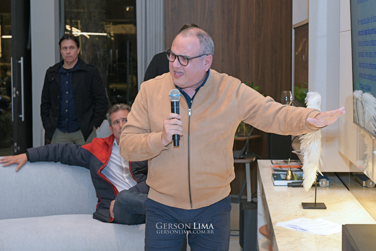 CONFRARIA IMOBILIÁRIA CURITIBA 151