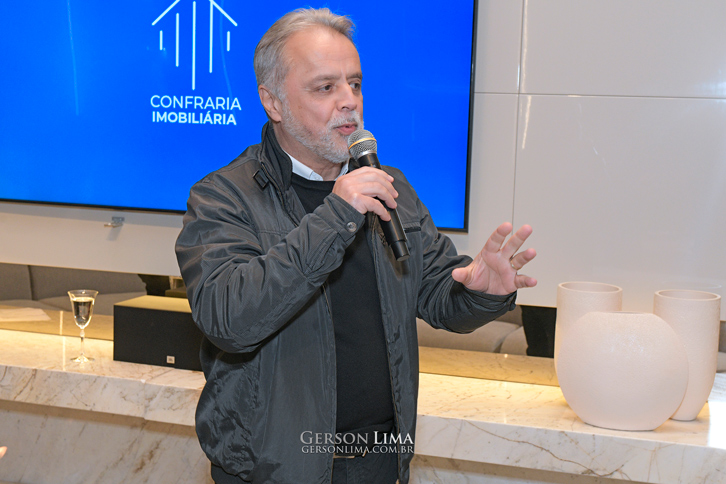 CONFRARIA IMOBILIÁRIA CURITIBA 164