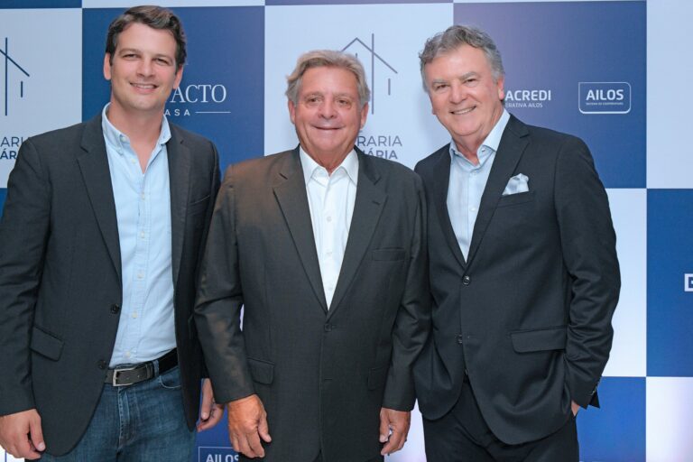 Confraria Imobiliária de Curitiba homenageia Raul Fernandez Schuchovsky