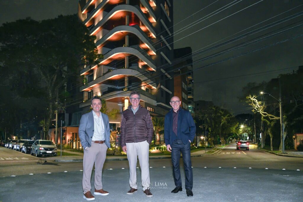 Giacomazzi celebrou a entrega do Guaraúna Juvevê em Curitiba